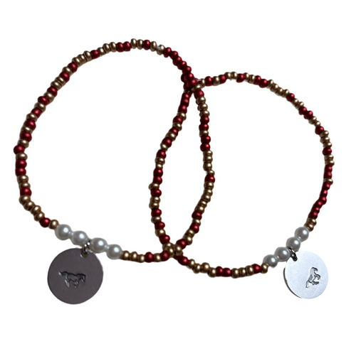 Beaded bracelet with horse stamped charm